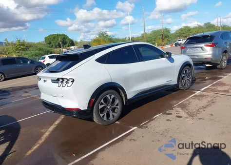 2021 Ford Mustang Mach-E Premium z USA, uszkodzony, nr VIN 3FMTK3SU2MMA01948